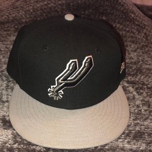 San Antonio Spurs New Era hat size 7 3/8